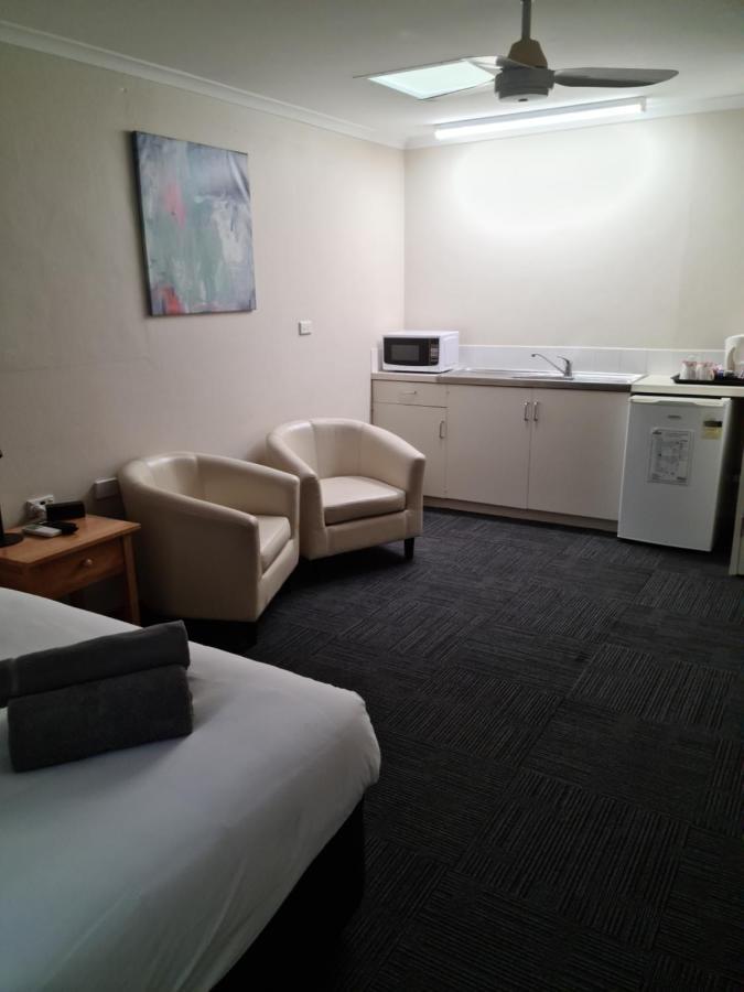 Henry'S Quirindi Hotel Ngoại thất bức ảnh