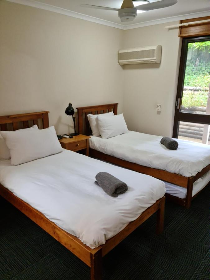 Henry'S Quirindi Hotel Ngoại thất bức ảnh