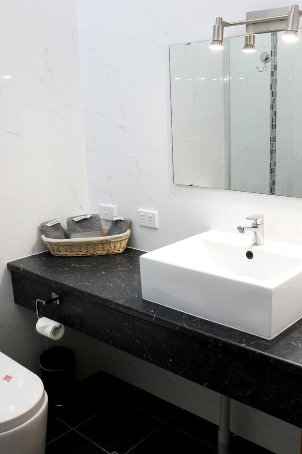 Henry'S Quirindi Hotel Ngoại thất bức ảnh